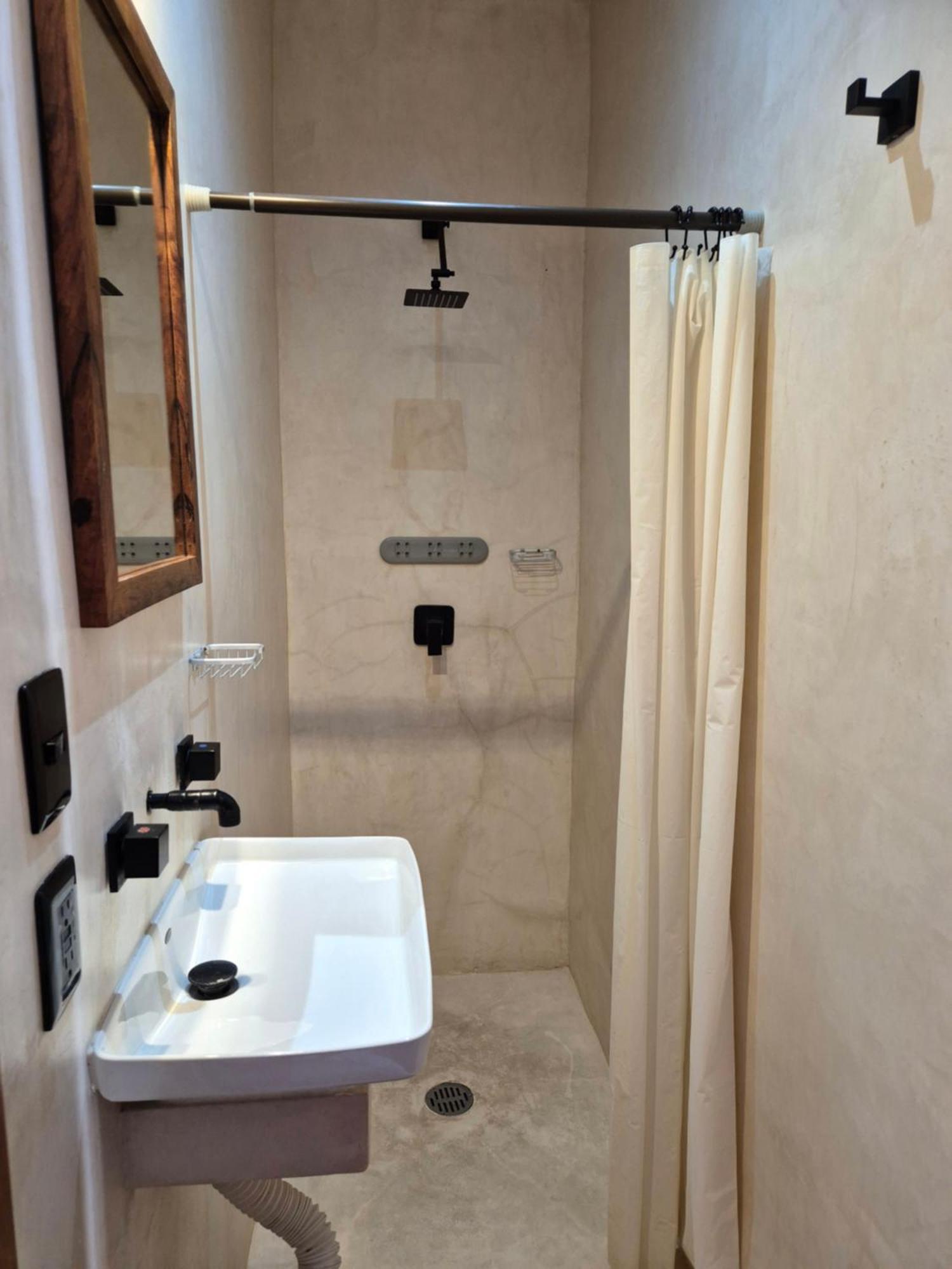טולום Freelance Hostel מראה חיצוני תמונה